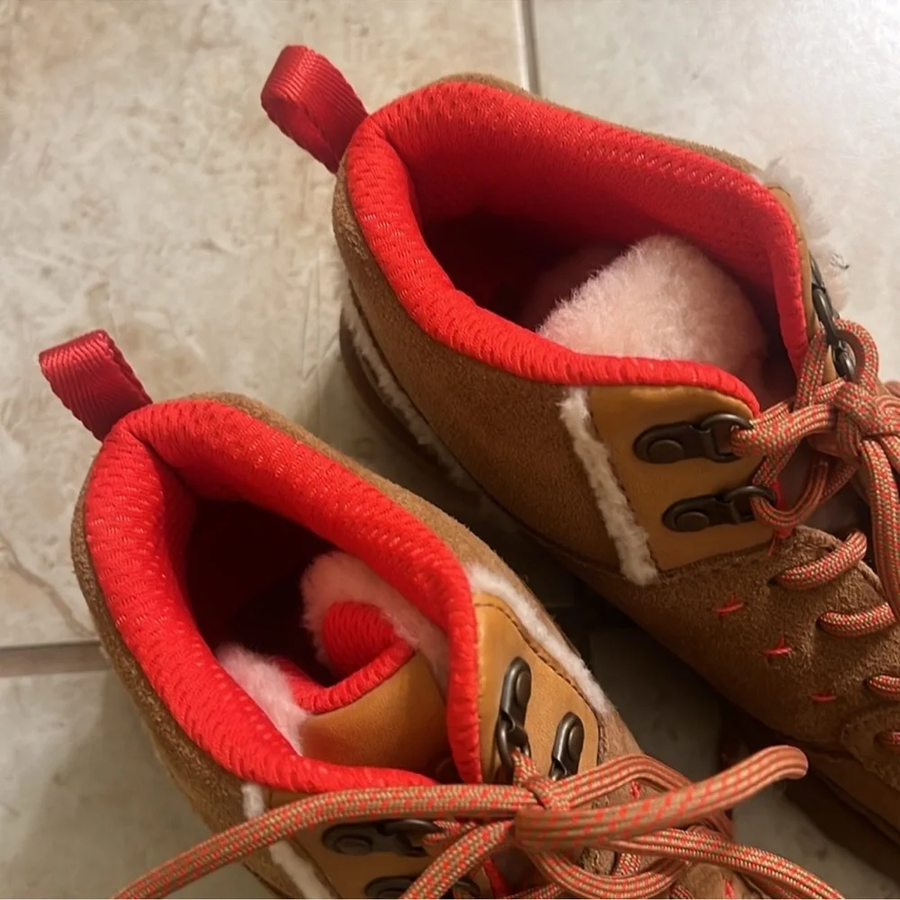 UGG Highland Heritage Women’s Size 9 – Brown - Picture 2 of 10